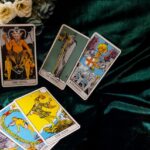 difference-tarot-and-oracle-cards